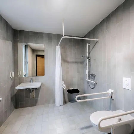 B&B Hotel Villach ホテル フィラハ